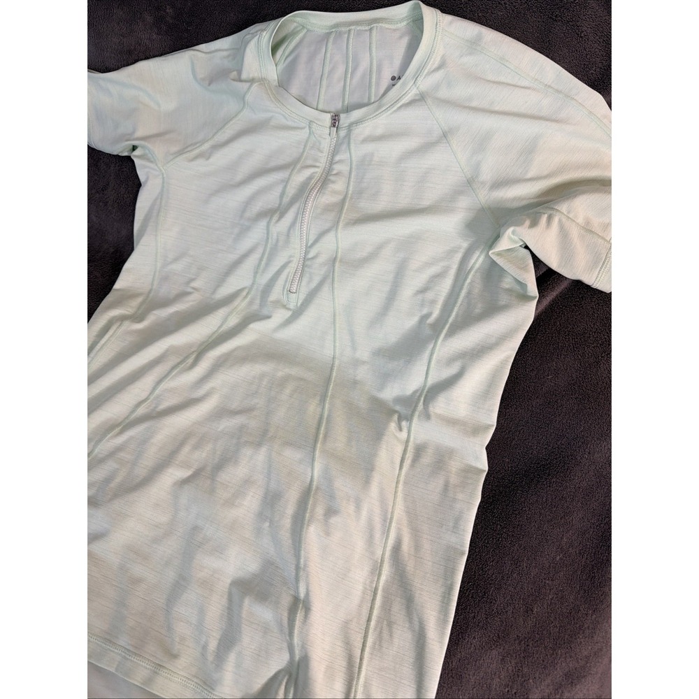 Athleta Women's Large Active Light Green Polyester Spandex with Zip Pocket EUC‎